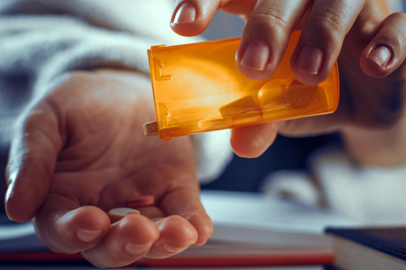 pills-from-orange-bottle