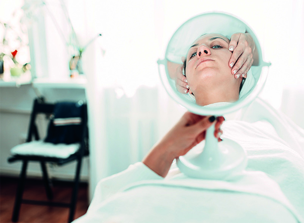 биотехнологии, генная инженерия, нано-формулы, экзосомы, нейропептиды - все это база для новой косметологии