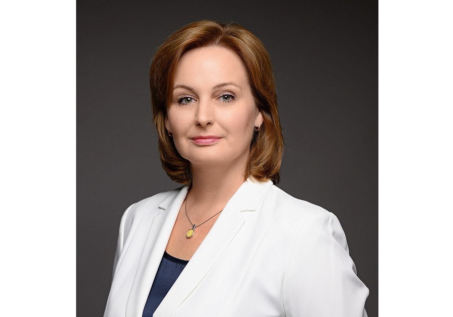 Елена Попова